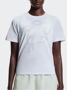 On Running Women's White Short-Sleeve Crew Tee